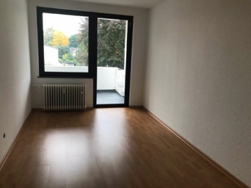 schöne 2-Zimmer-Whg. mit Balkon, 30853 Langenhagen, Wohnung